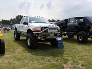2000 Ford F-250Lariat Crew Cab Pickup 4-Door