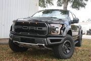 2017 Ford F-150 Raptor SuperCrew 4WD