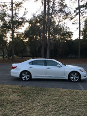 2010 Lexus LS L Sedan 4-Door