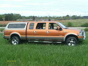 2006 Ford F-250 Lariat Crew Cab Pickup 4-Door